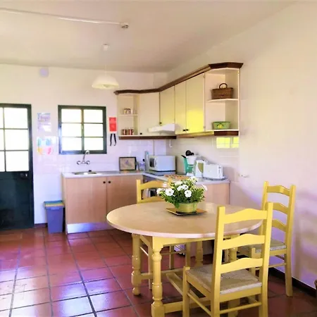 Ξενοδοχείο με διαμερίσματα Quinta Mae Dos Homens Φουνκάλ