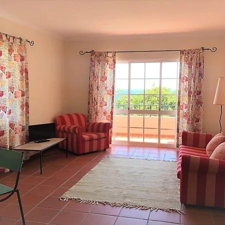 Ξενοδοχείο με διαμερίσματα Quinta Mae Dos Homens Φουνκάλ